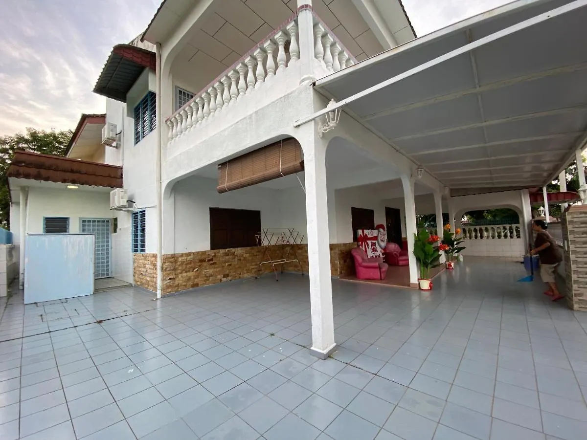 Fullhouse Homestay Melaka Hébergement de vacances Malacca